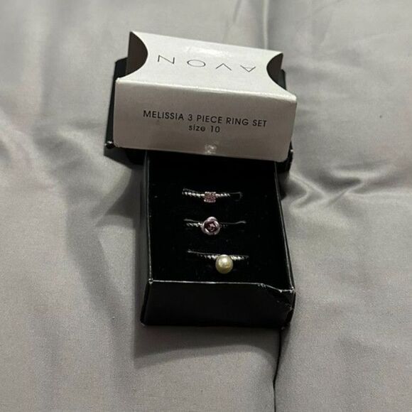 Avon Melissa 3 Piece Ring Set - Size 10 - Picture 1 of 2
